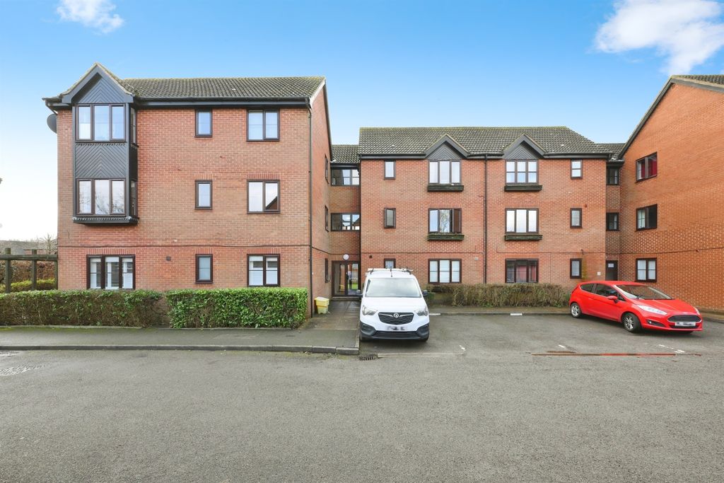 Property photo 1 of 9