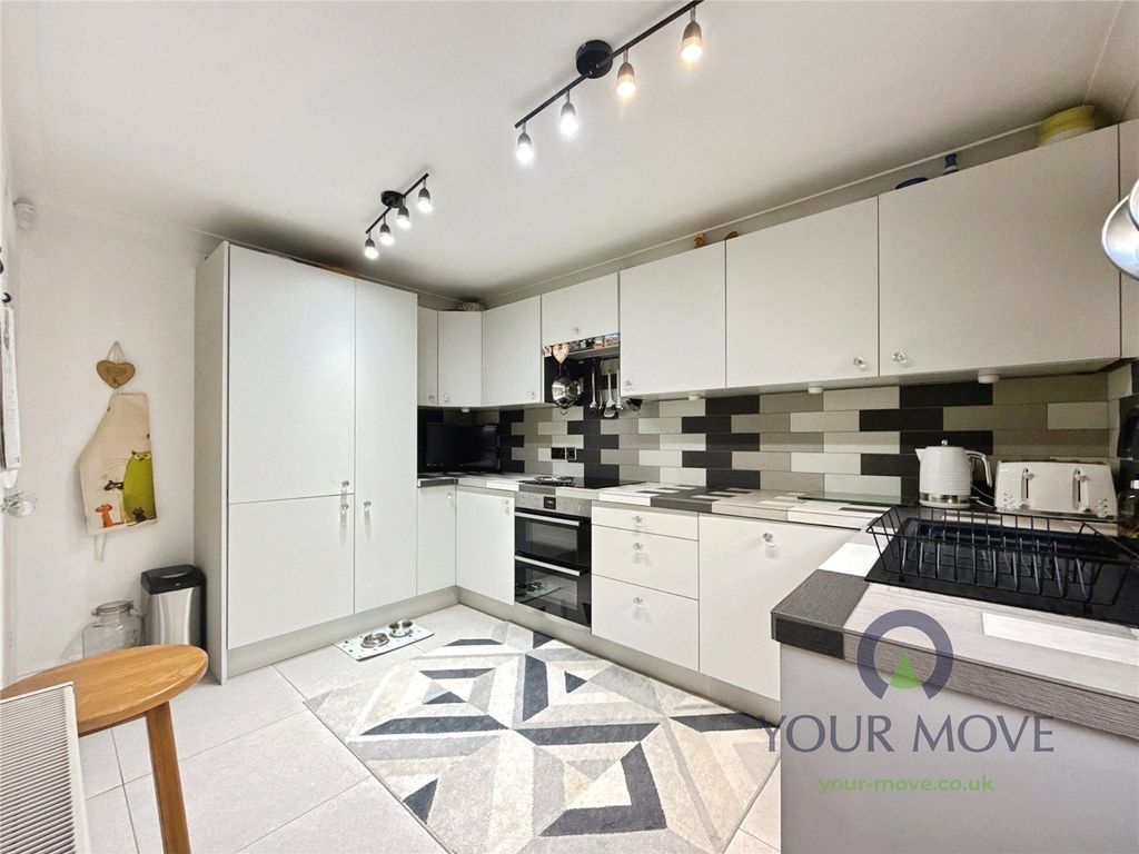 Property photo 2 of 16 Picture No. 05