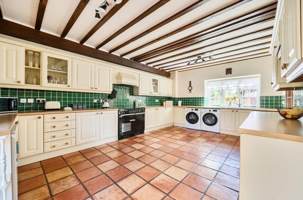 Property photo 2 of 28 Broadwater (34).Jpg