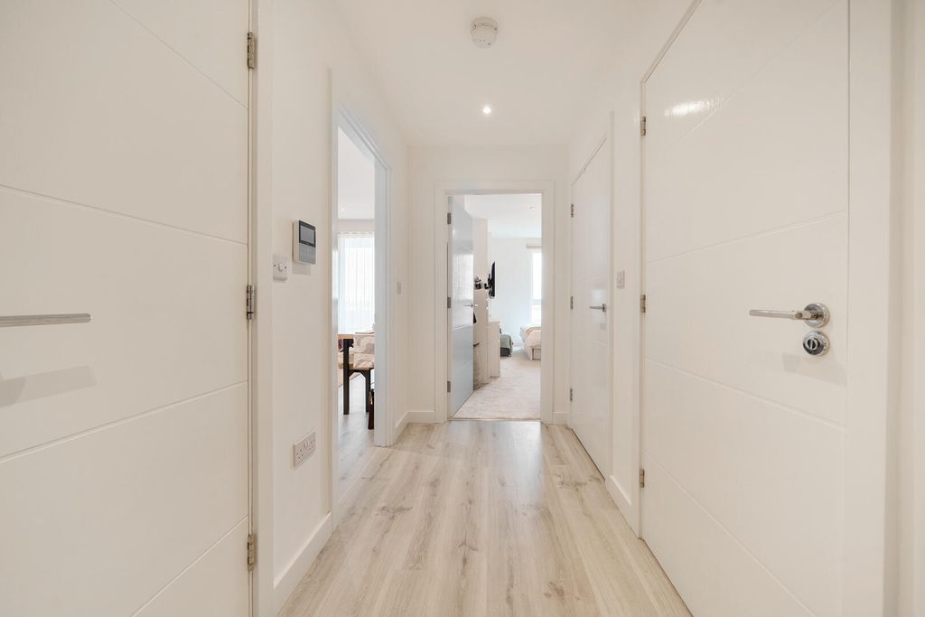Property photo 3 of 19 Hallway