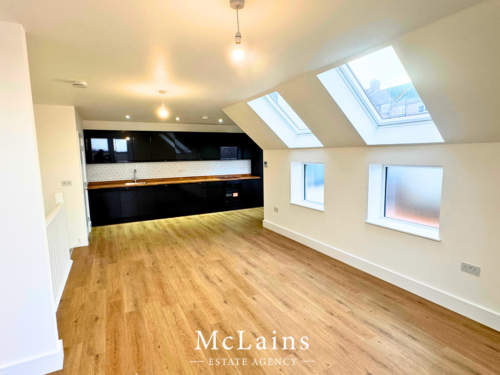 Property photo 1 of 10 Kitchen