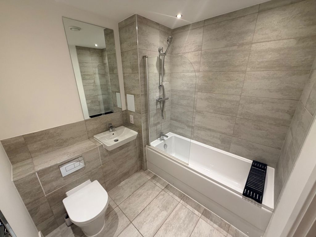 Property photo 3 of 5 5556812