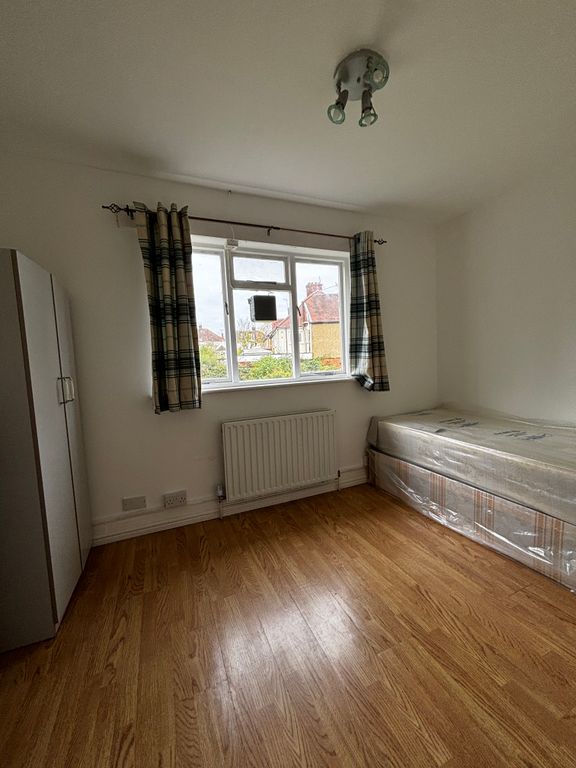 Property photo 1 of 4