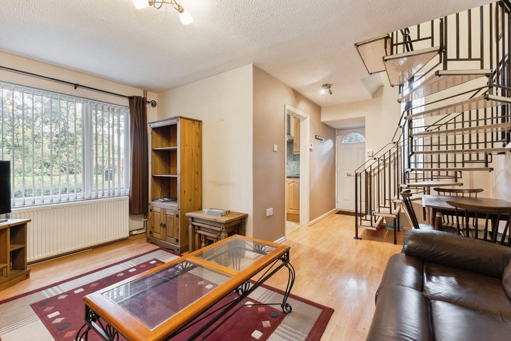 Property photo 3 of 11 Pbox-Img.Jpg
