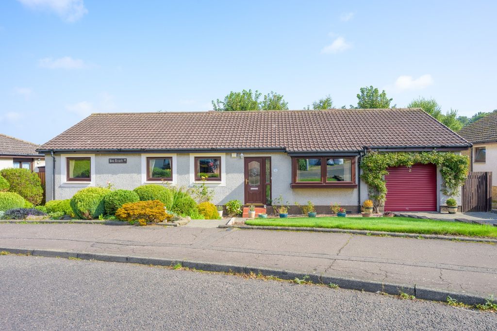 Property photo 1 of 30