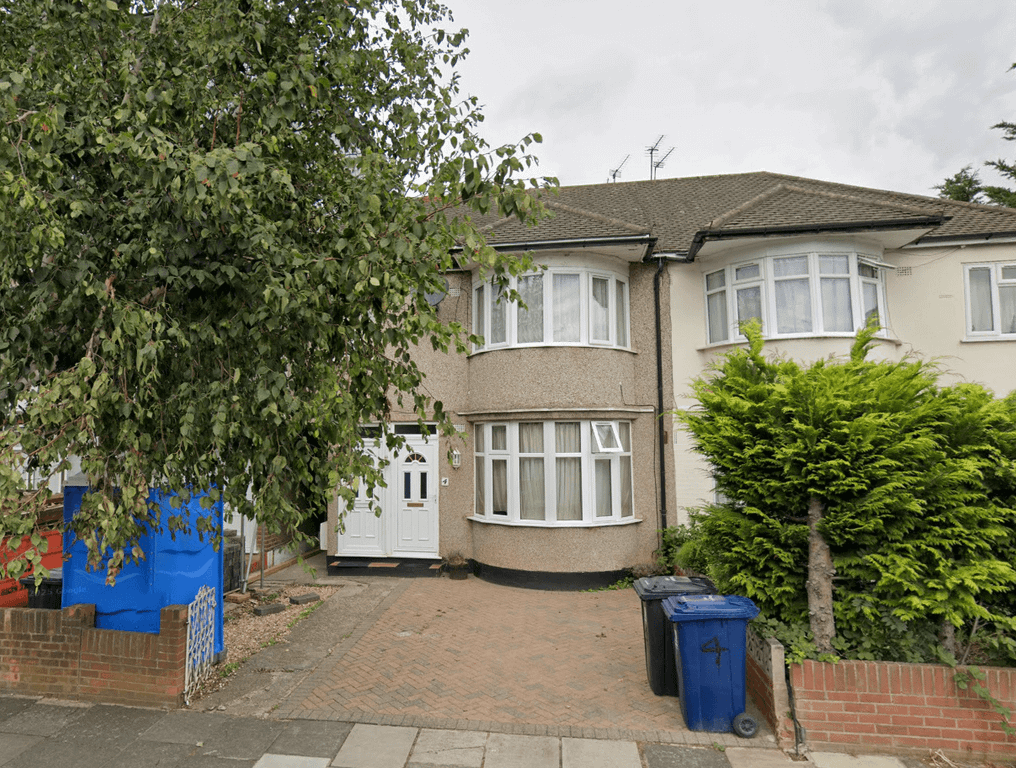 Property photo 1 of 7 Stanley Avenue, Greenford, Ub6 8Nn