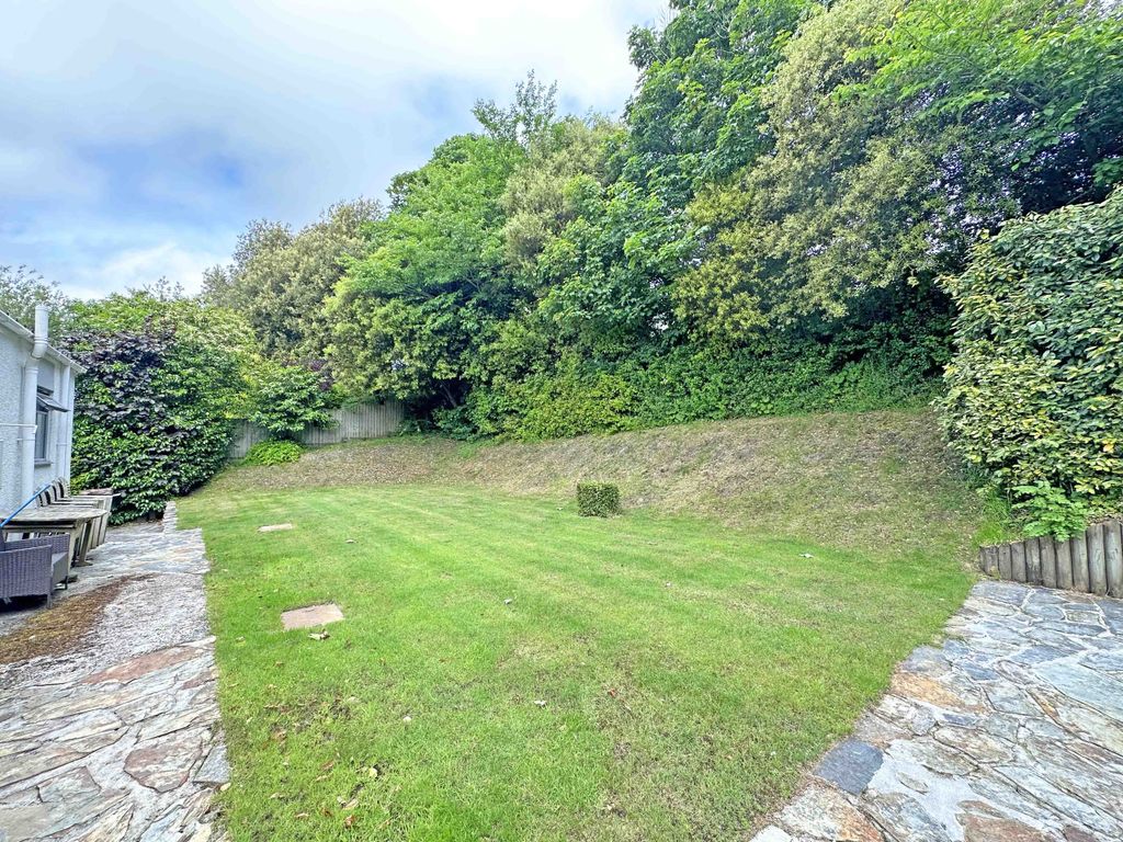 Property photo 3 of 25 Photo 3