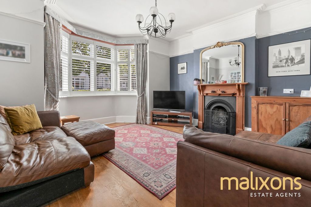 Property photo 2 of 13