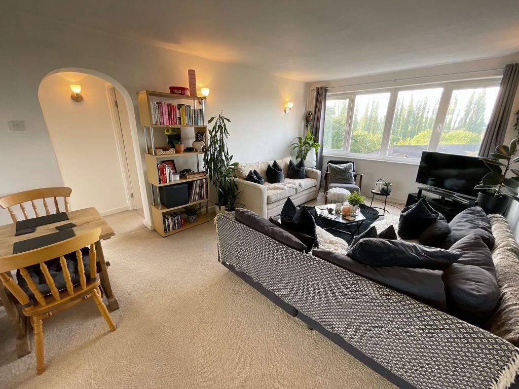 Property photo 2 of 12