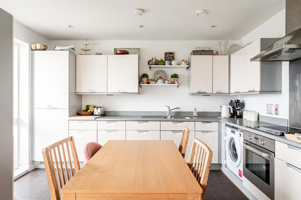 Property photo 3 of 10 Luma Apartments-3.Jpg