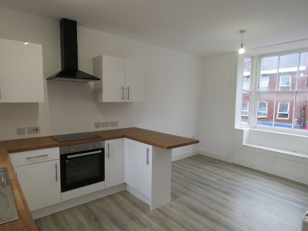 Property photo 2 of 6 Kitchen/ Lounge