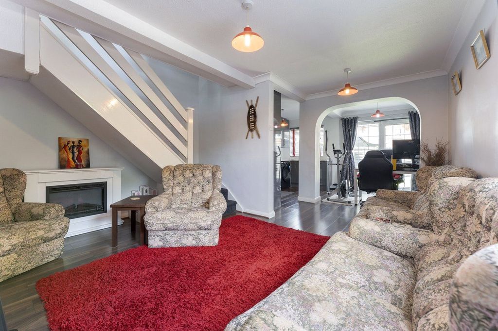 Property photo 3 of 16 Picture No. 02