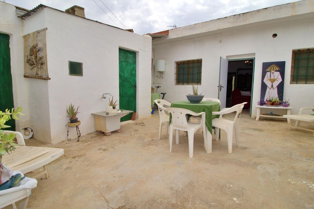 Property photo 2 of 41