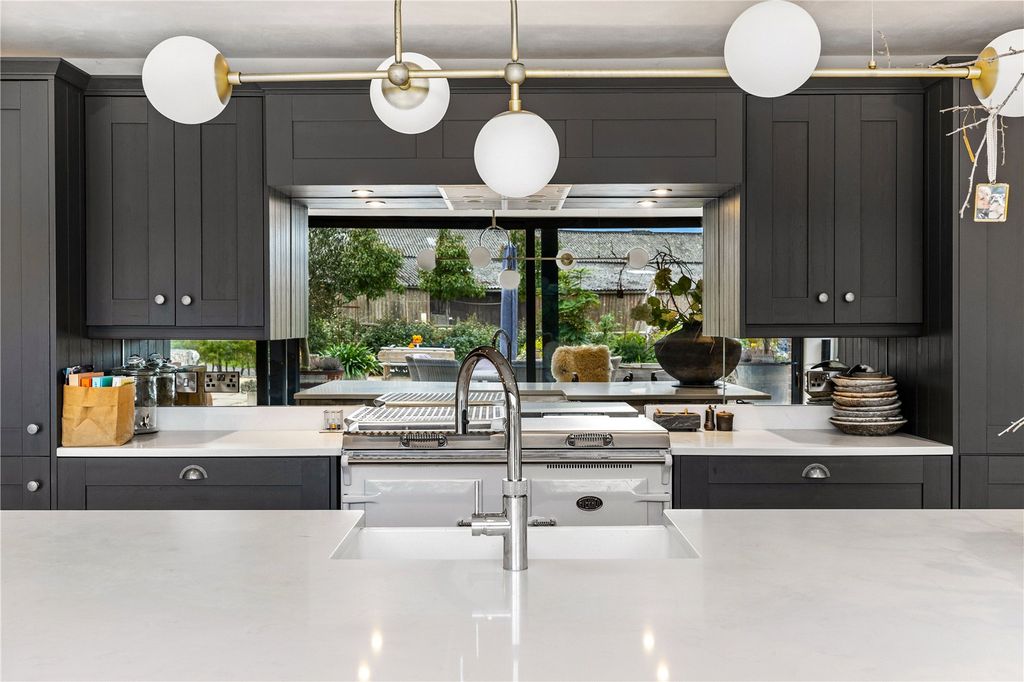 Property photo 3 of 28 Picture No. 32