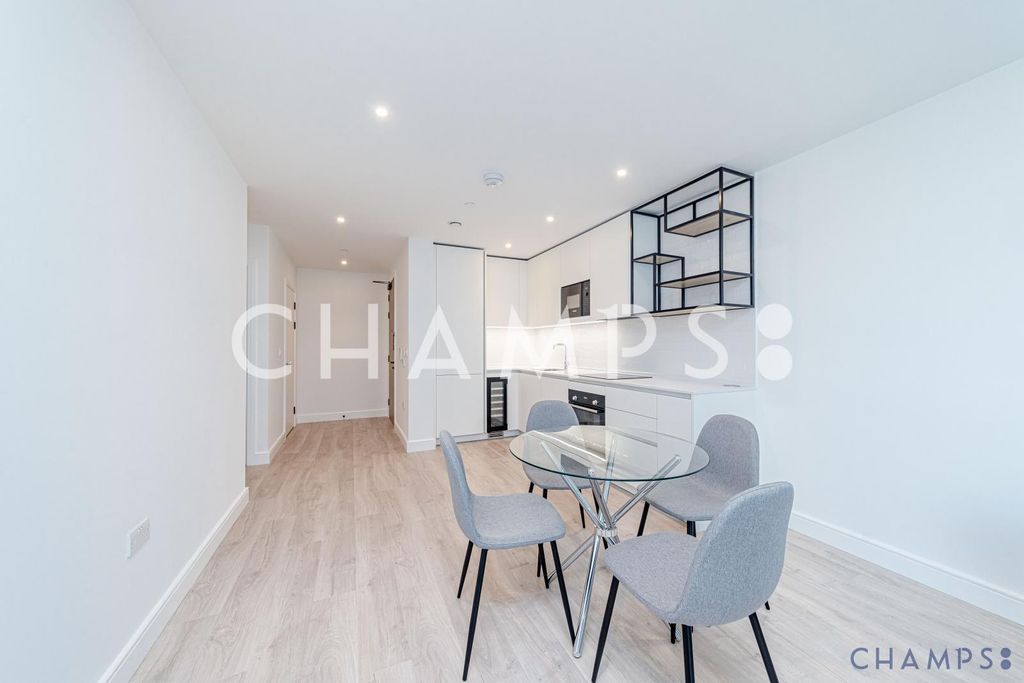 Property photo 1 of 21 Brand New 2-Bedroom Canal-Side Apartment With Parking | Grand Union Development