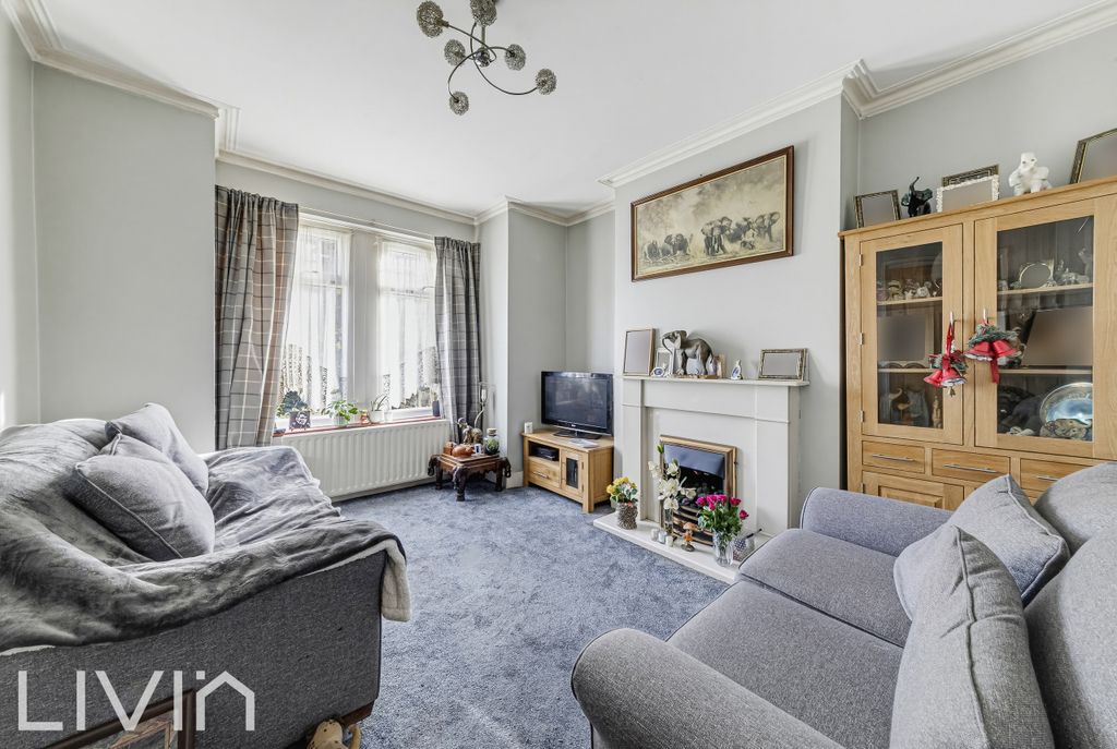 Property photo 2 of 12 2