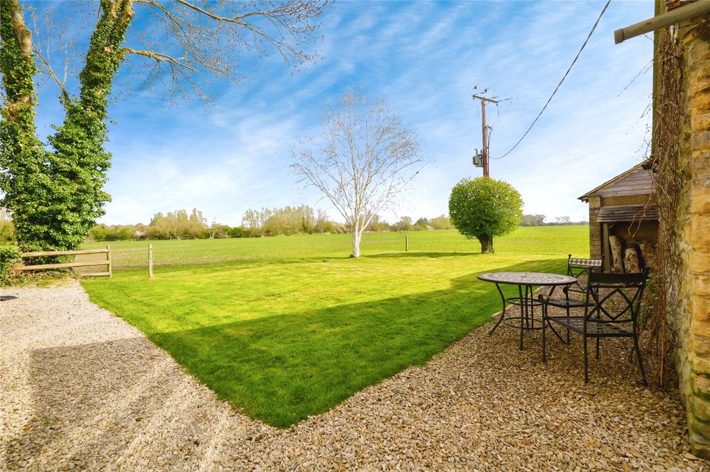 Property photo 2 of 16 Picture No. 02