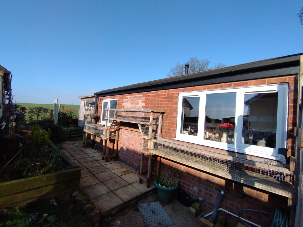 Property photo 3 of 20