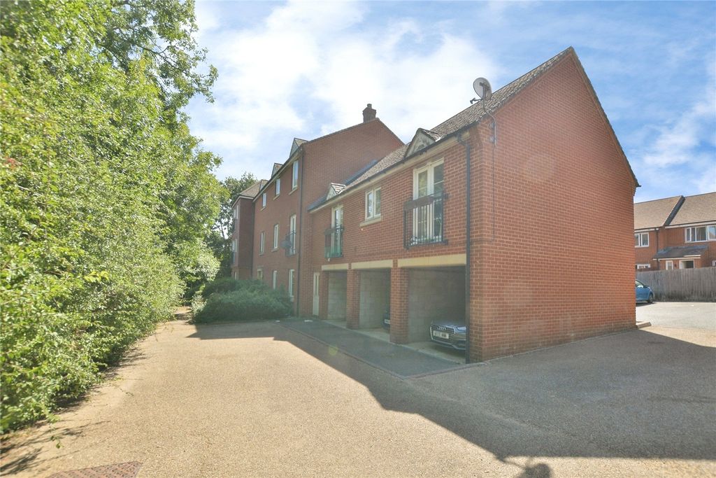 Property photo 2 of 13 Picture No. 02