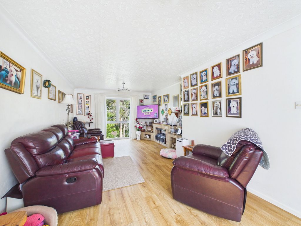 Property photo 3 of 23