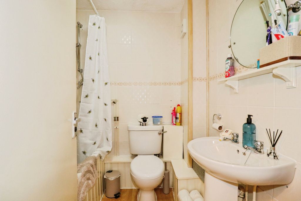 Additional image 15 of 1 bed flat for saleGainsborough Drive, Halesworth IP19