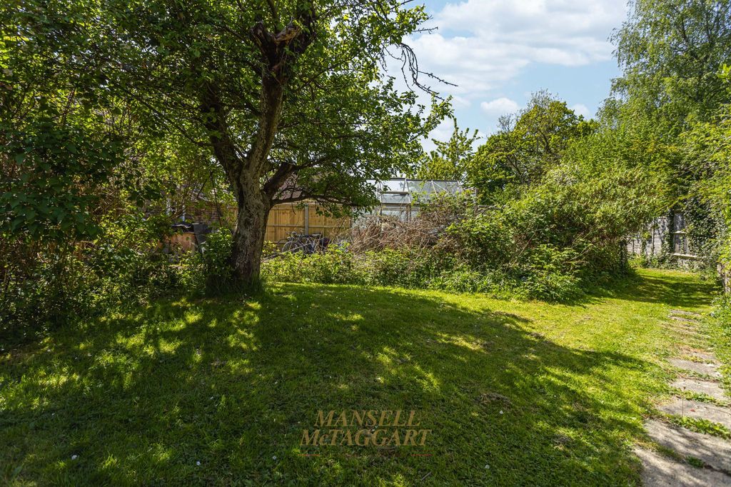 Property photo 2 of 23