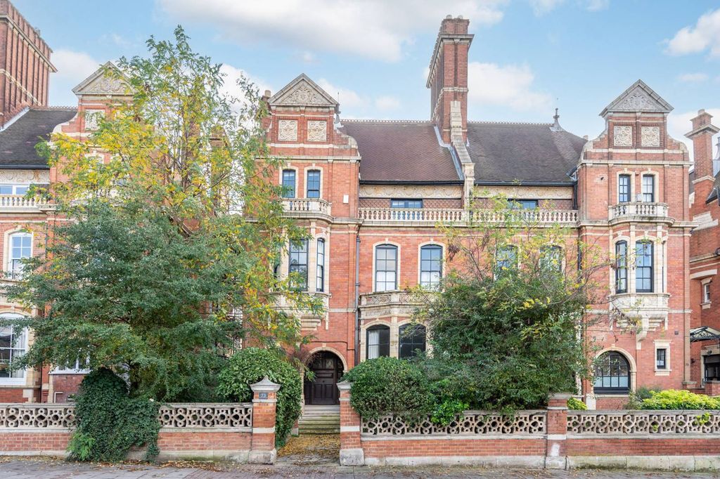 Property photo 2 of 9