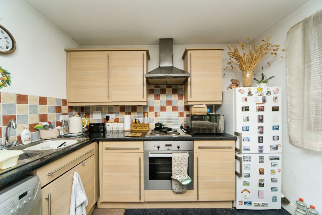 Property photo 3 of 12