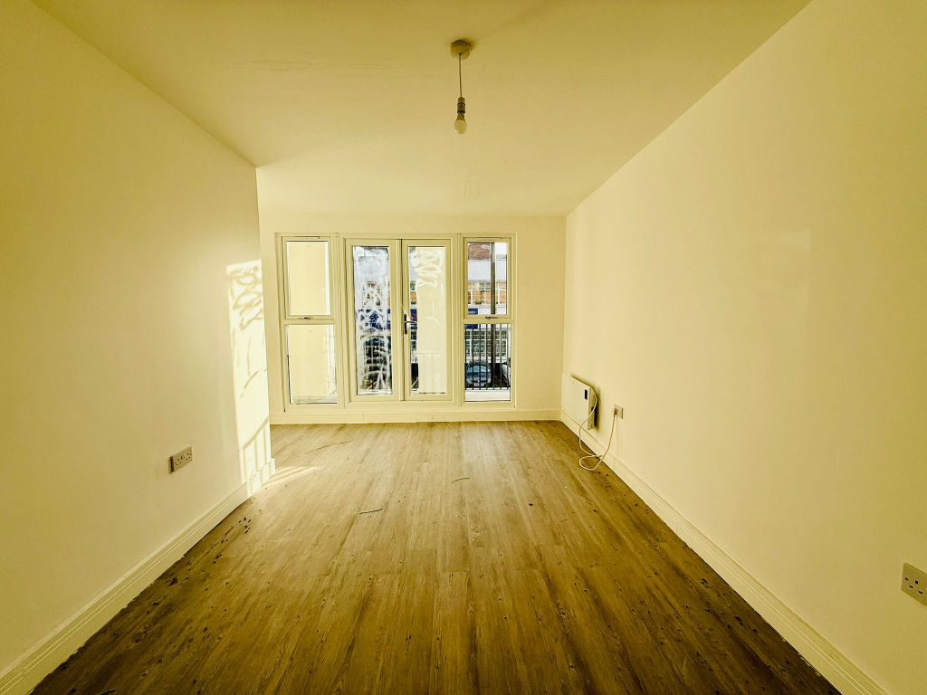 Property photo 1 of 4 Whatsapp Image 2025-11-07 At 11.15.04 (3)