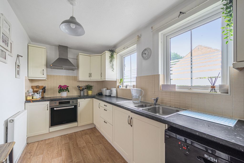 Property photo 2 of 20 1298286-16-68358F...