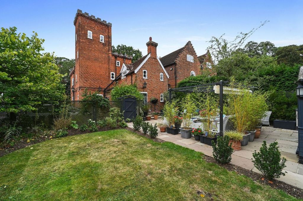 Property photo 1 of 51
