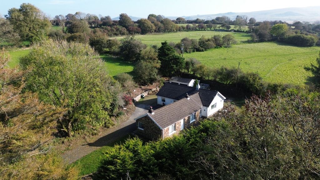 Property photo 1 of 50