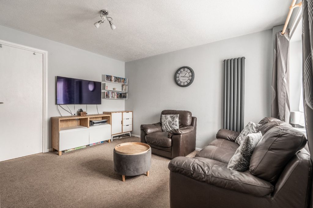 Property photo 3 of 18 5139923