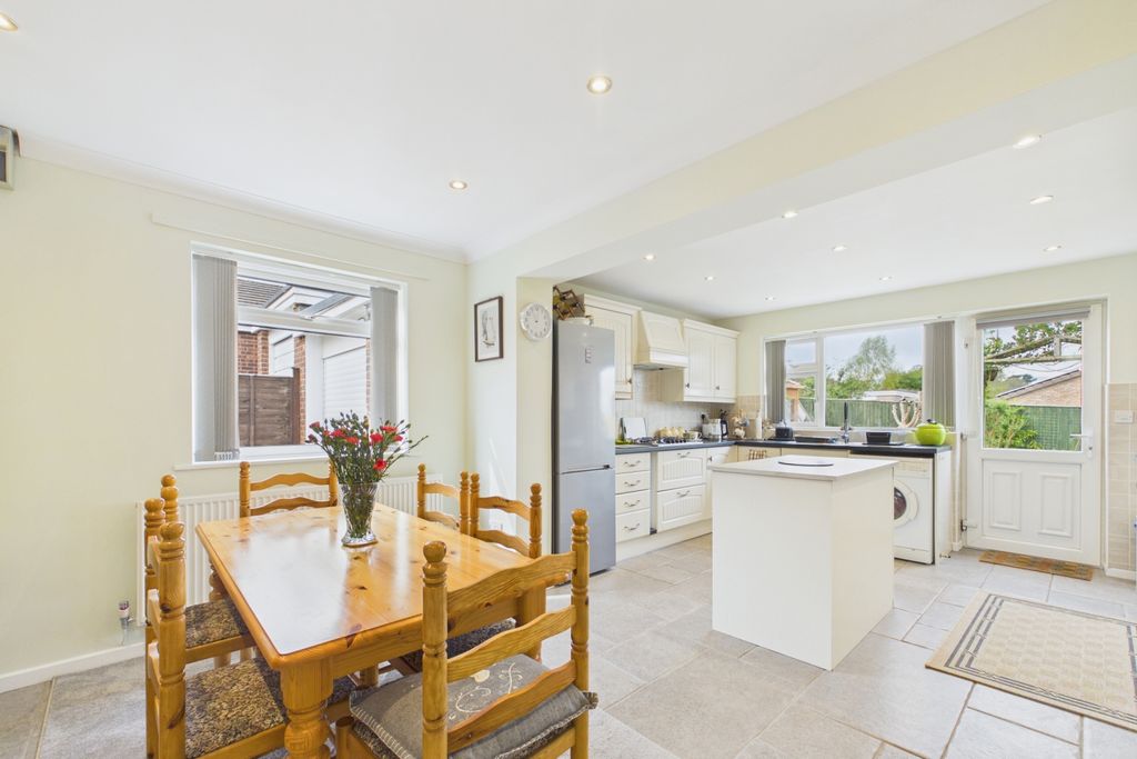 Property photo 2 of 18 Picture No. 08