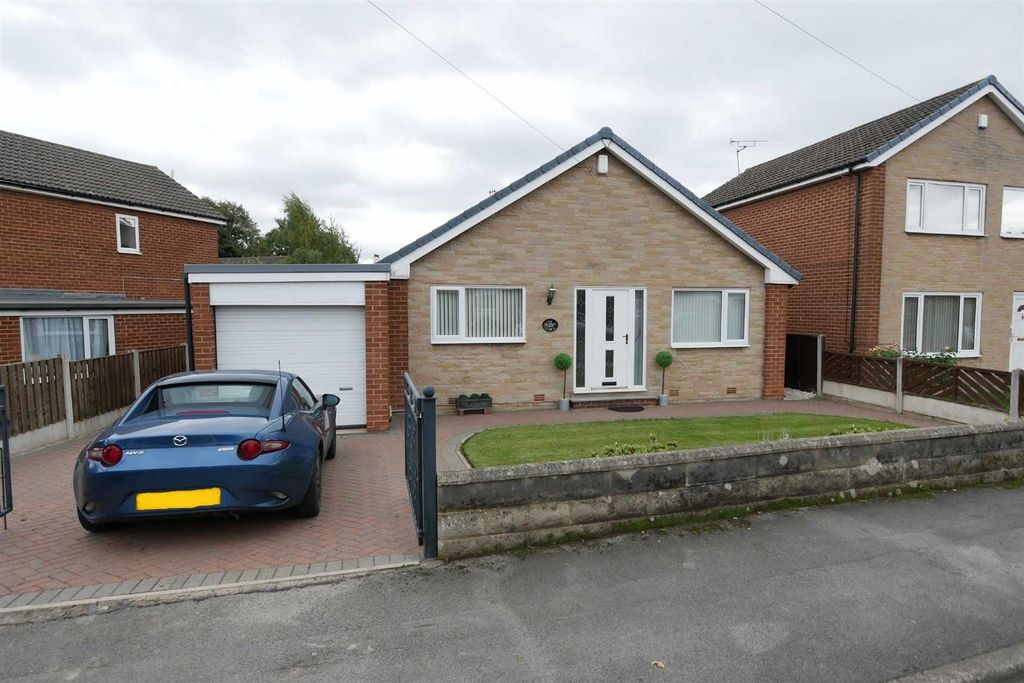 Property photo 1 of 9