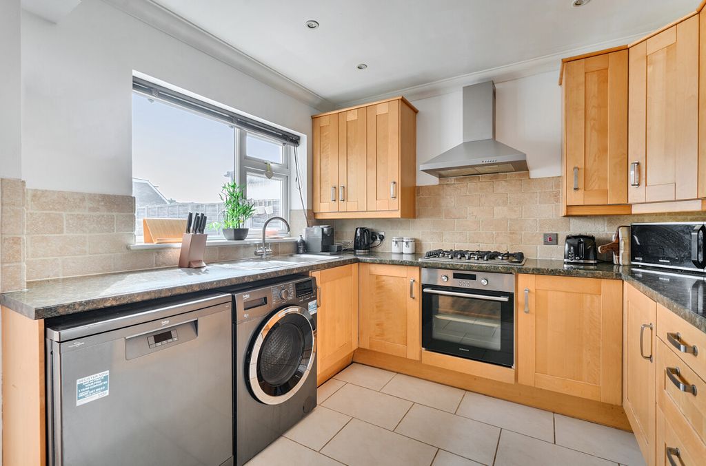 Property photo 3 of 21 1-6A9730Ed0Ea1A-1...