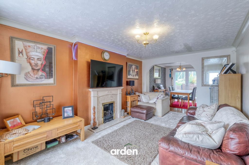 Property photo 2 of 14