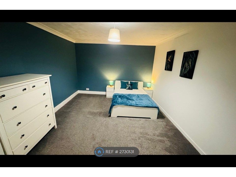 Property photo 2 of 22 Flat 3 Bedroom