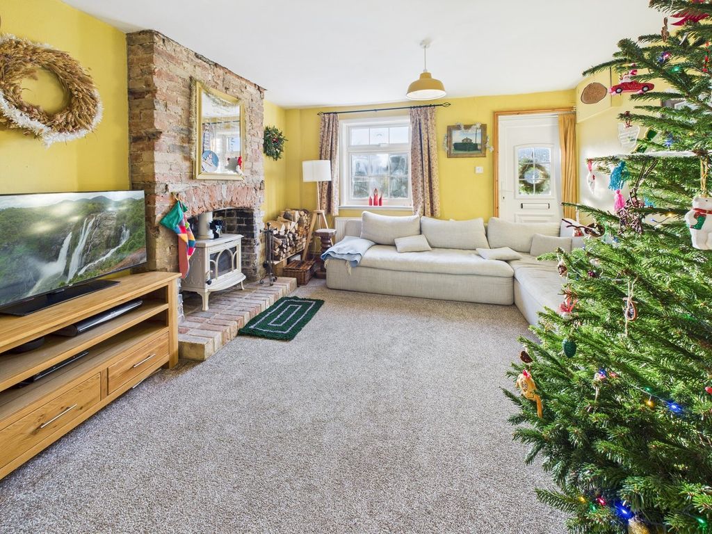 Property photo 3 of 20