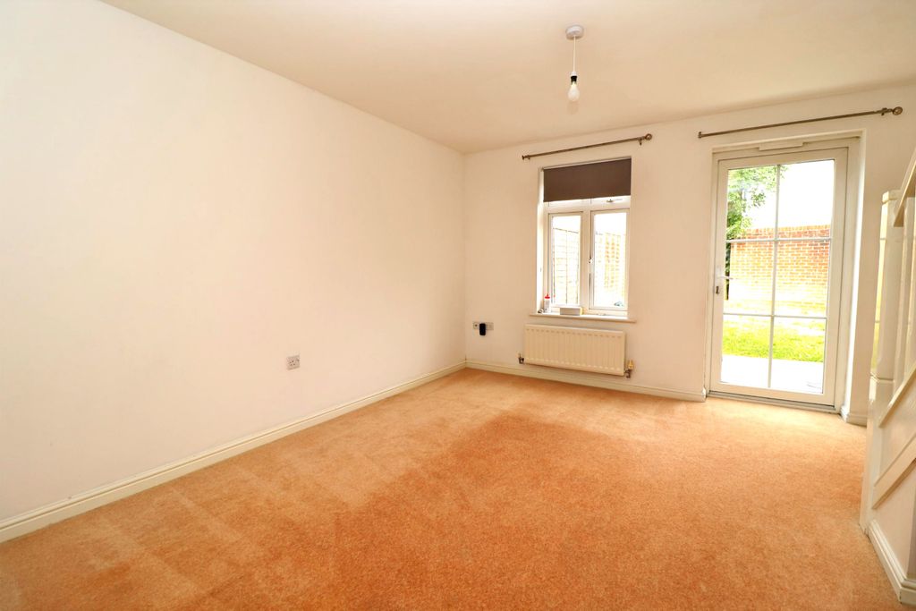 Property photo 3 of 10 2