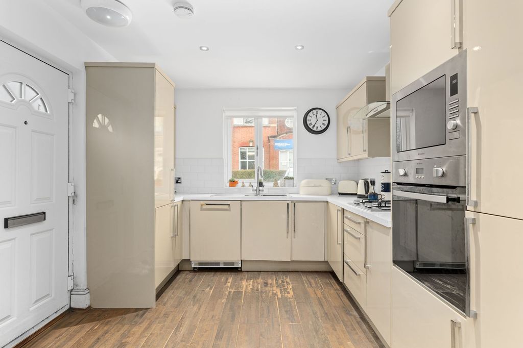 Property photo 2 of 12