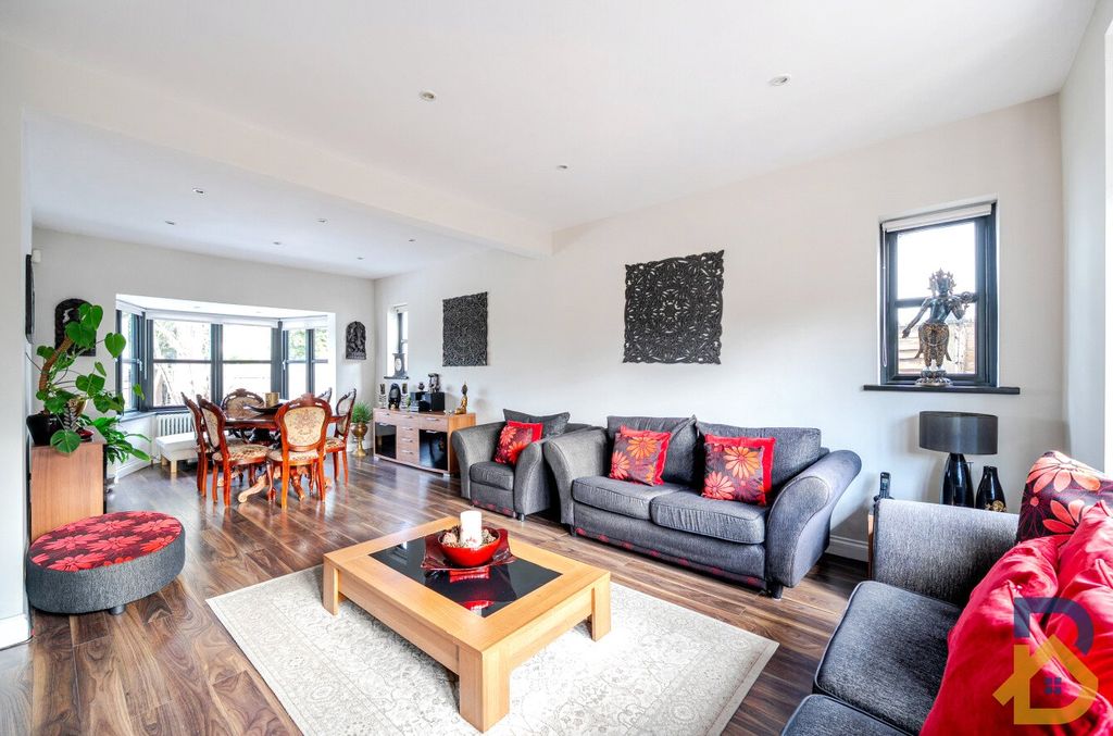 Property photo 3 of 18 Picture No. 46