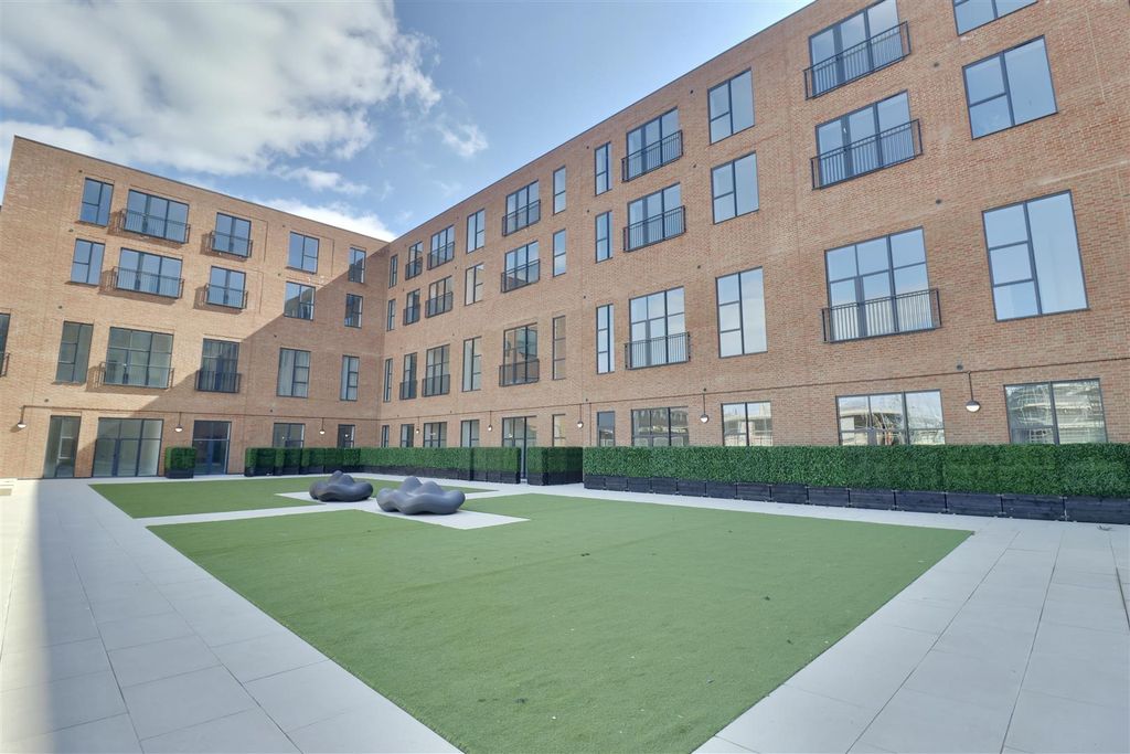 Property photo 1 of 23 210F7Df0-25D4-4A69-Bca9-6705A7E50F72_1_201_A.Jpeg