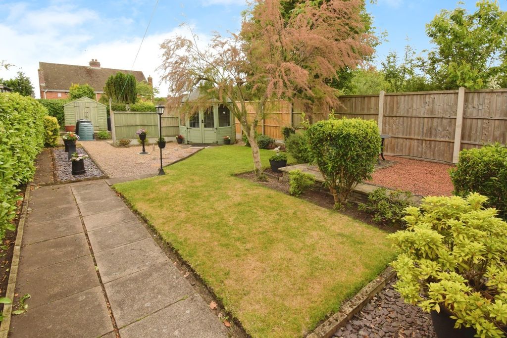 Property photo 2 of 37 Garden