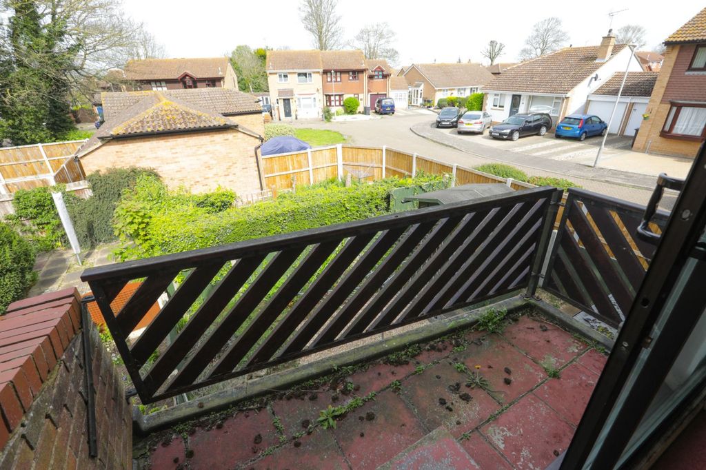 Property photo 3 of 8 Picture 3