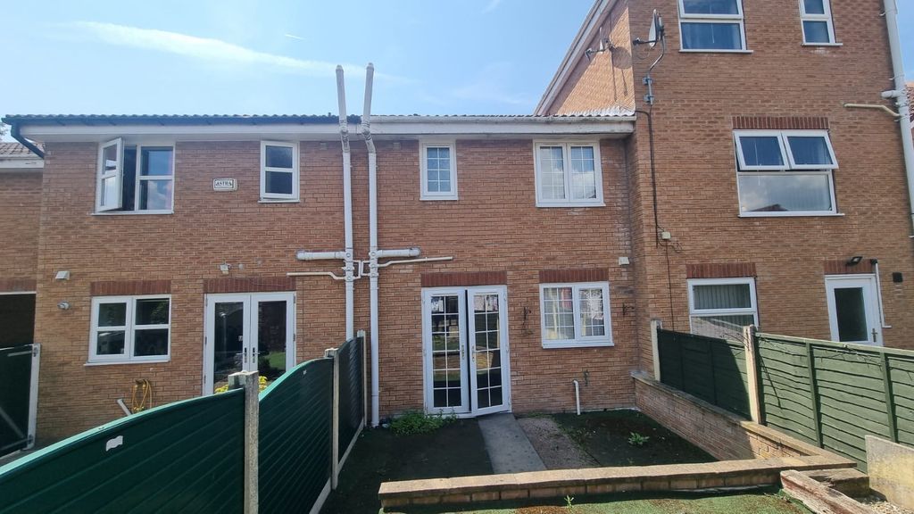Property photo 3 of 33