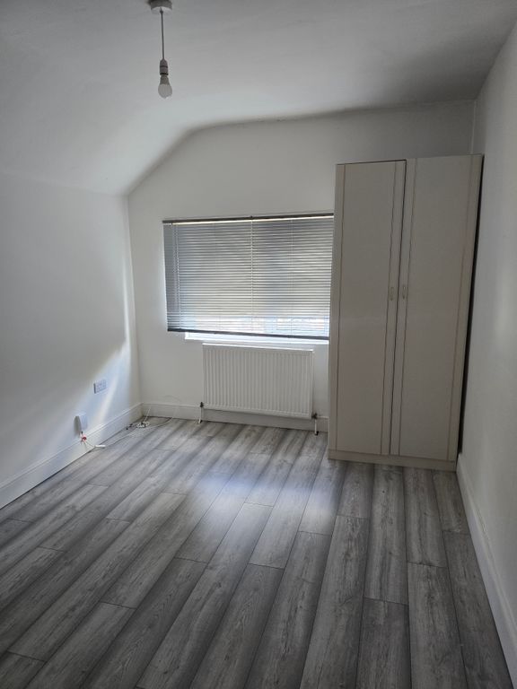 Property photo 1 of 3