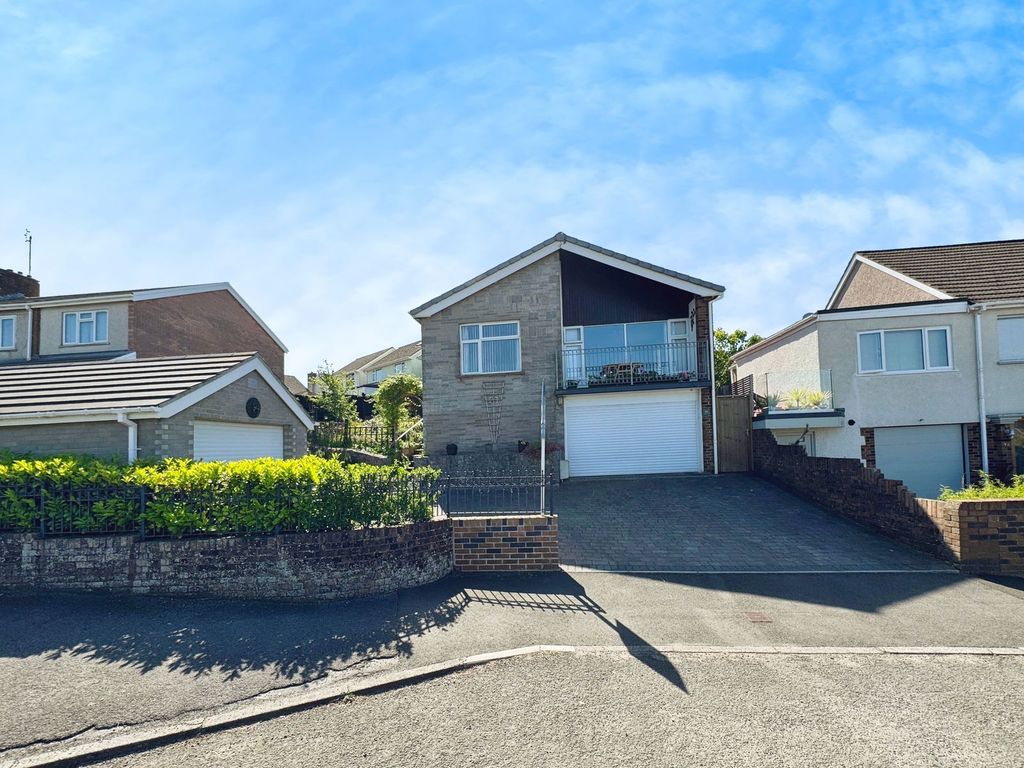 Property photo 1 of 22