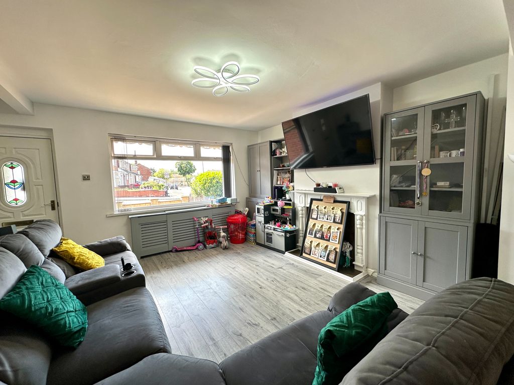 Property photo 3 of 19