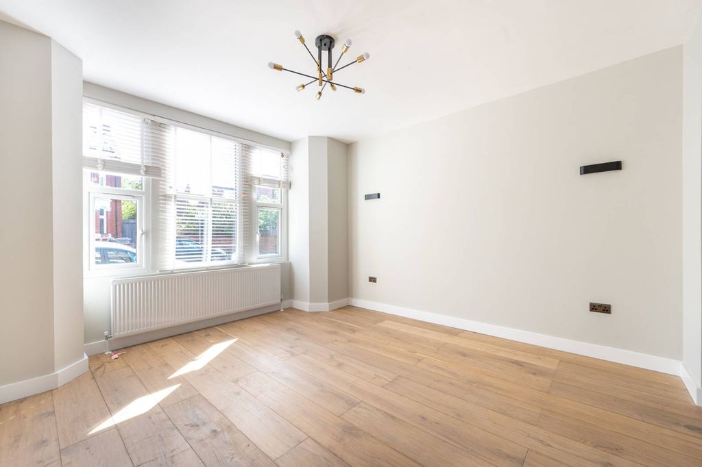 Property photo 1 of 27